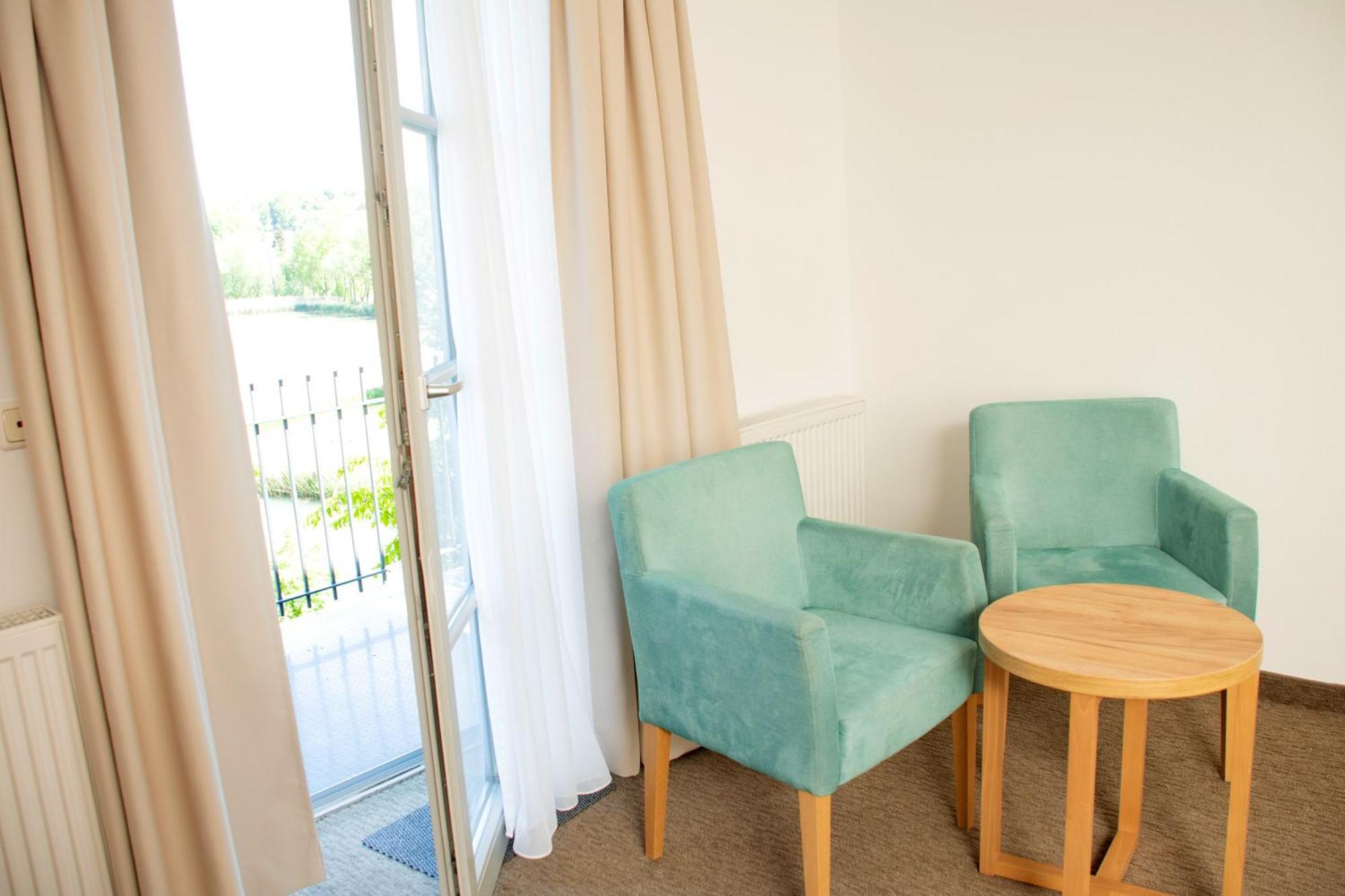 Trabelsdorf Altes Kurhaus Landhotel מראה חיצוני תמונה