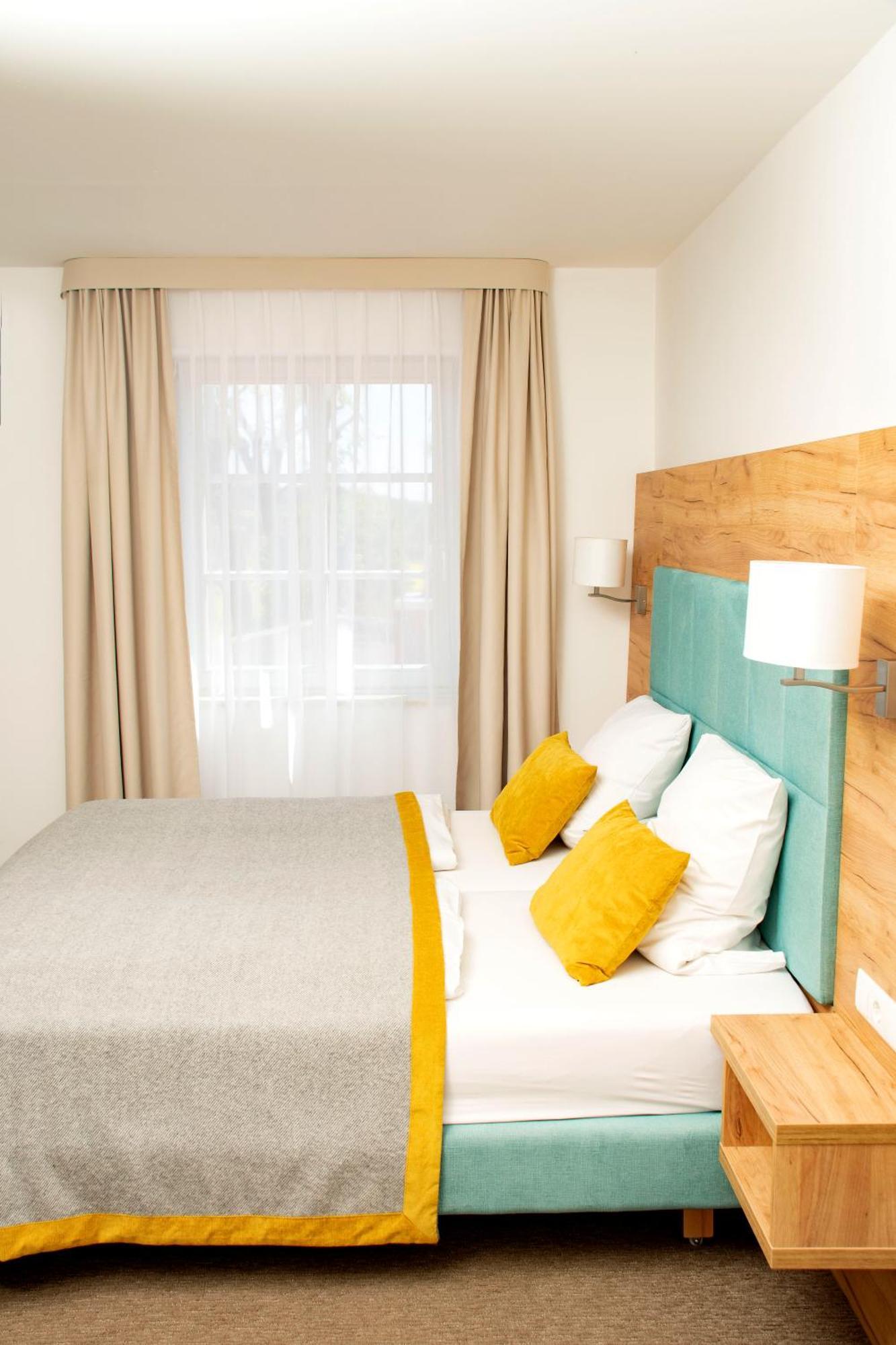 Trabelsdorf Altes Kurhaus Landhotel מראה חיצוני תמונה