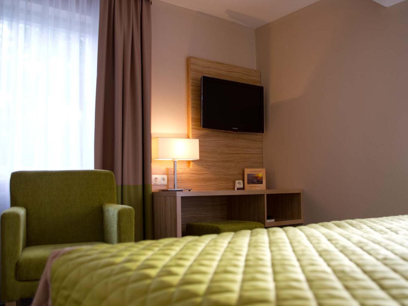 Trabelsdorf Altes Kurhaus Landhotel מראה חיצוני תמונה